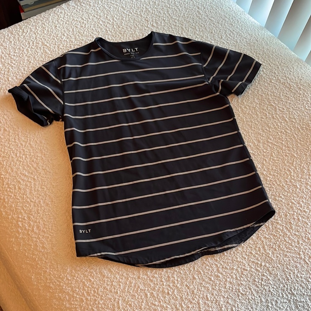 BYLT men’s drop cut shirt in Large